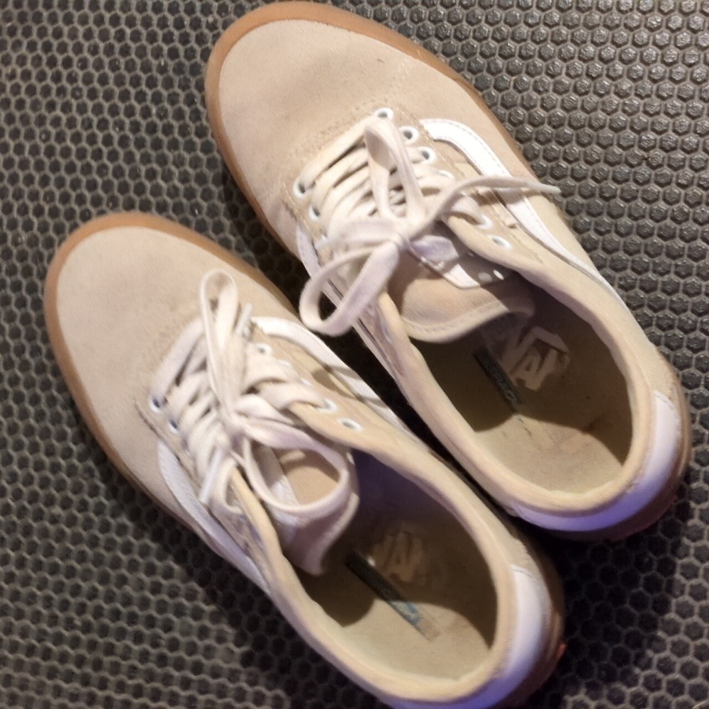 Vans suede tan gum sole womens size 8.5 men's size 7